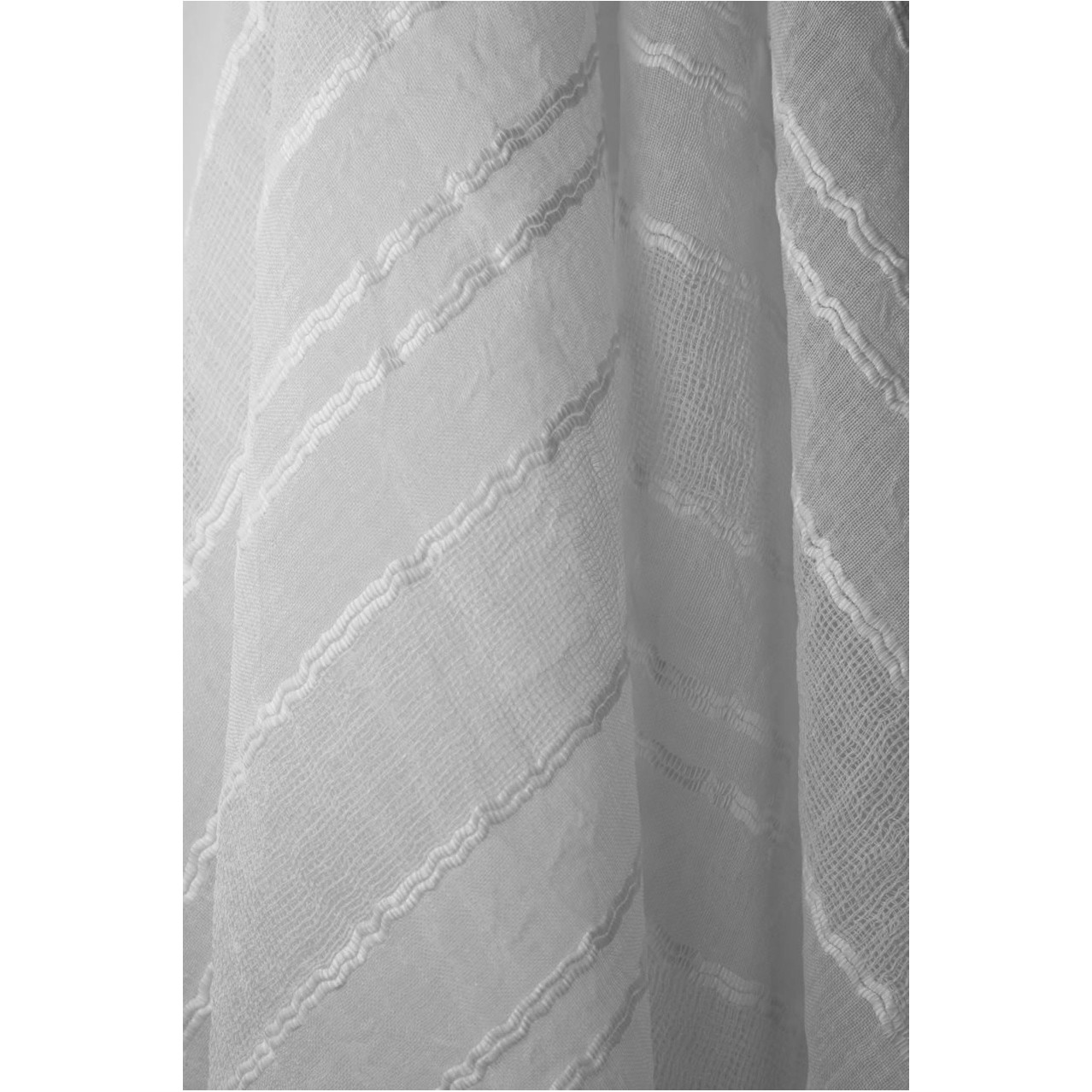 Dhow Wide-Width Sheers