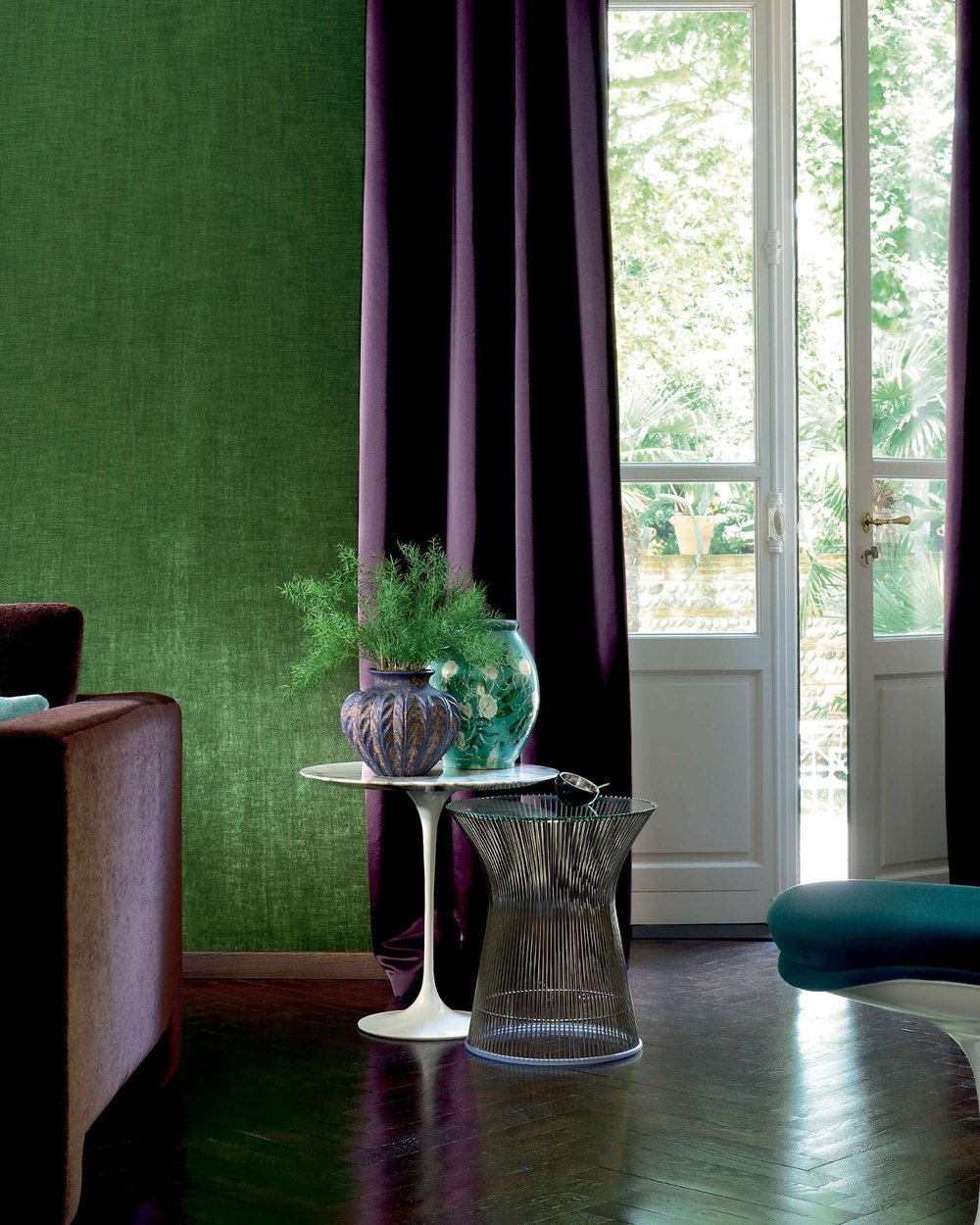 Élitis Alcove velvet wallcovering in deep green with rich textile texture (RM 410 63)