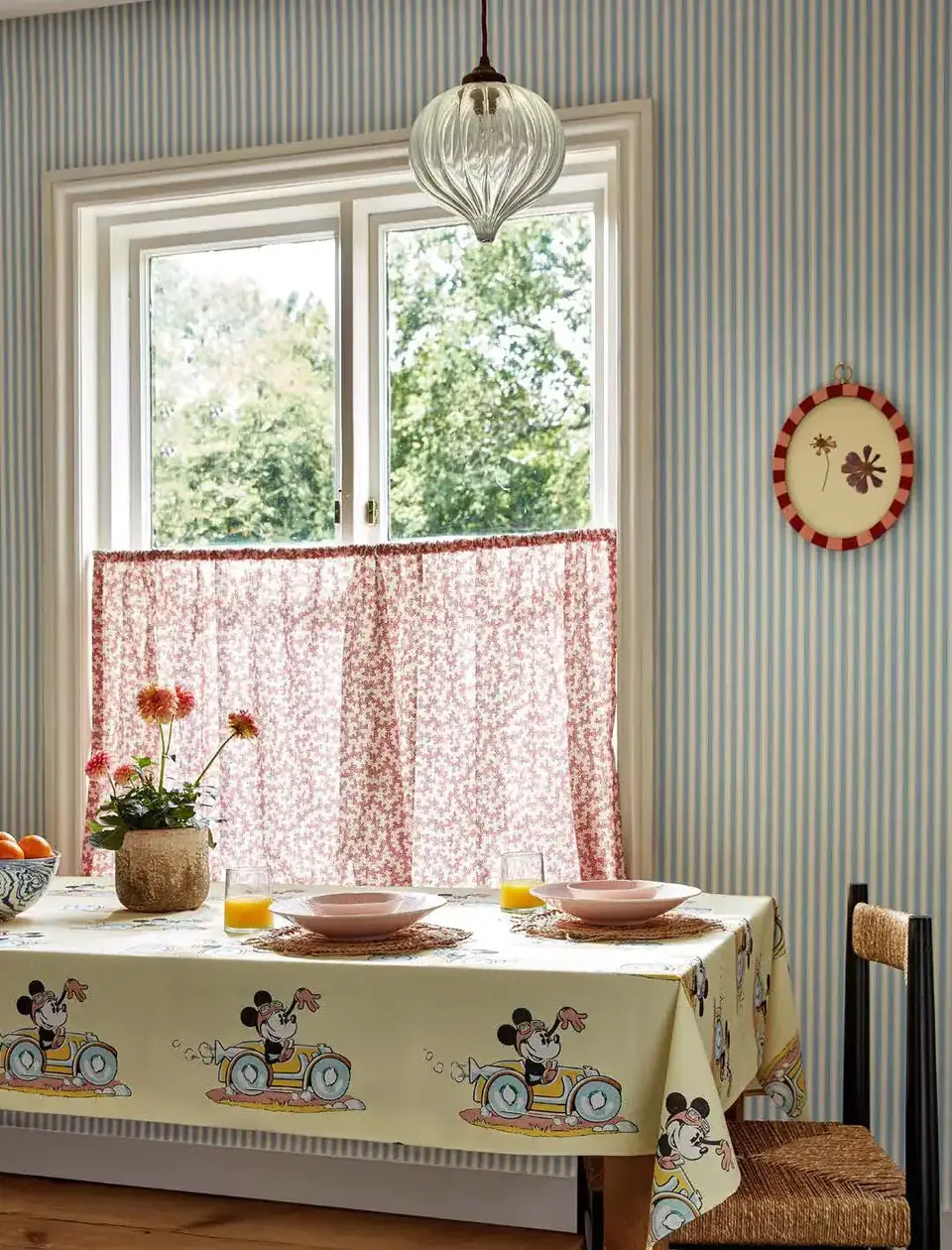 Sanderson Minnie On The Move Fabric