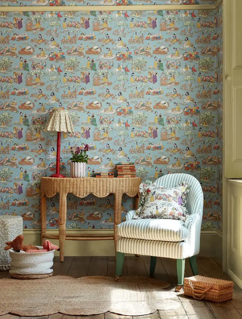 Sanderson Snow White Wallpaper