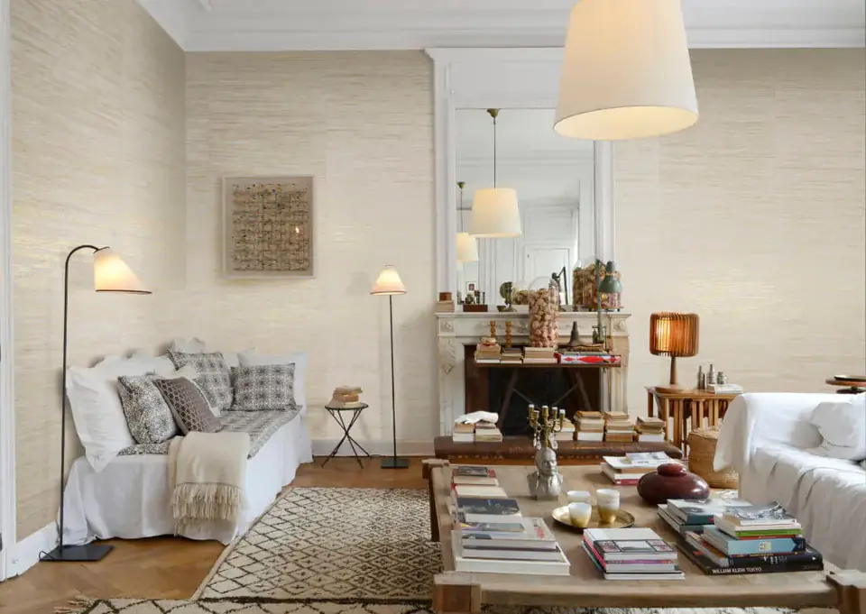 Matching wallpaper and fabrics with textures Seraya from Omexco