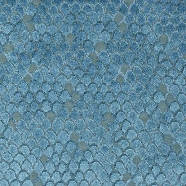 Overlapping curved fish-scale or clamshell pattern