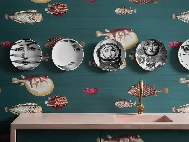 Colourful designer aquarium wallpaper featuring fish and shells