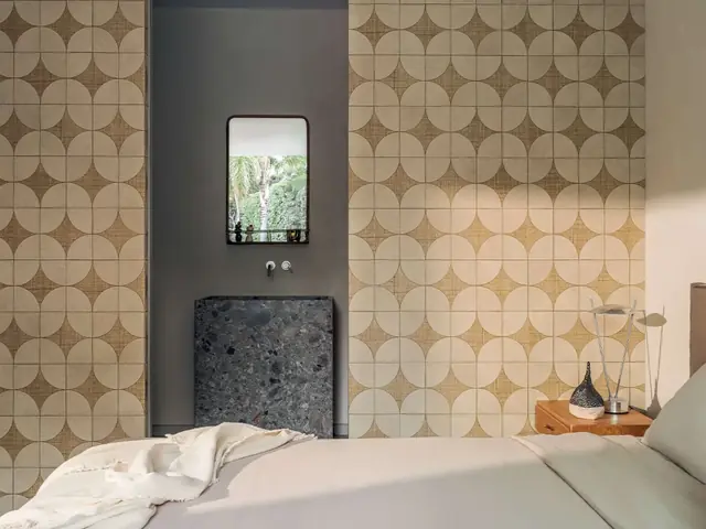 Expressive contemporary patterned wallcovering in a modern interior