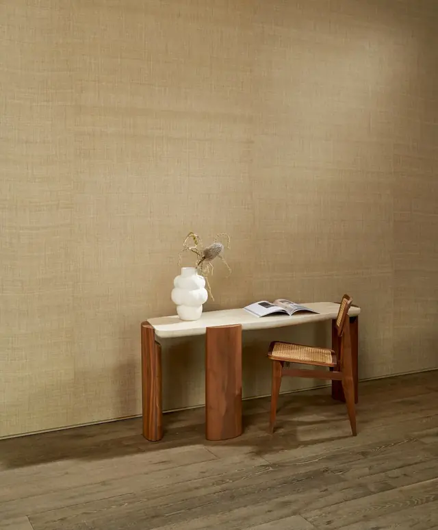 Natural plain silk wallcovering in a restrained contemporary interior