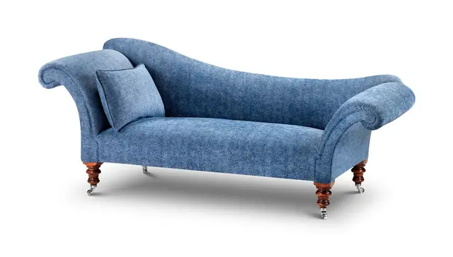 Chaise longue used as an example for estimating upholstery fabric