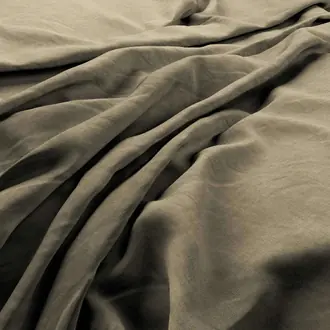 Laundered-Linen Hummus