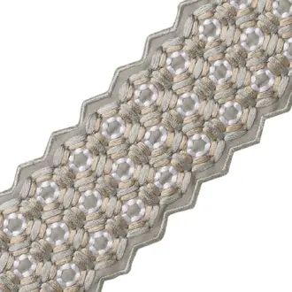 Queen Bee Embroidered Border BT-59583-01