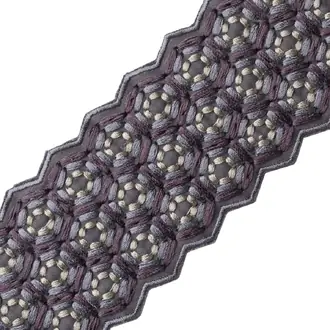 Queen Bee Embroidered Border BT-59583-06