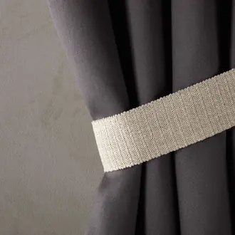 Liason Embrace Ecru MT106-02