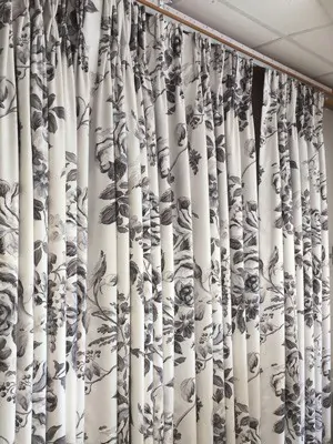 General advice on buying designer curtains online.