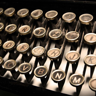 Typewriter R11851