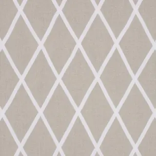tarascon-trellis-applique-aw78709-white-on-natural-fabric-palampore-anna-french